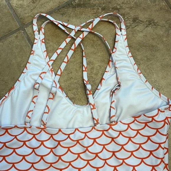 Cupshe one piece 💕 - Picture 4 of 7